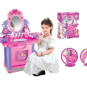 '60-008 تسريحة بناتي بكرسي