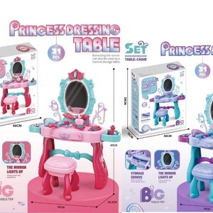 Dressing table with accessories in a box 'L666/93-94 A